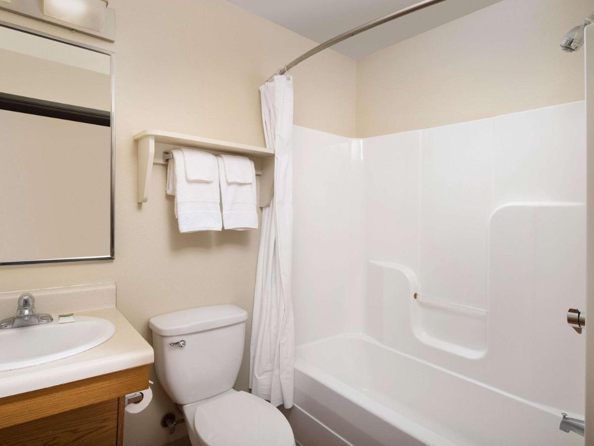 Woodspring Suites Chicago Darien Экстерьер фото