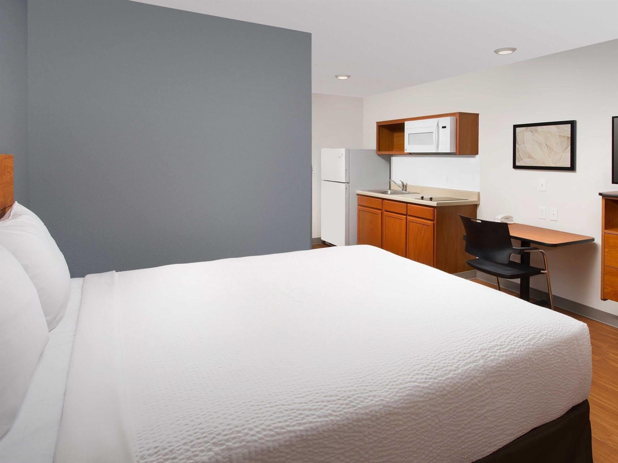 Woodspring Suites Chicago Darien Экстерьер фото